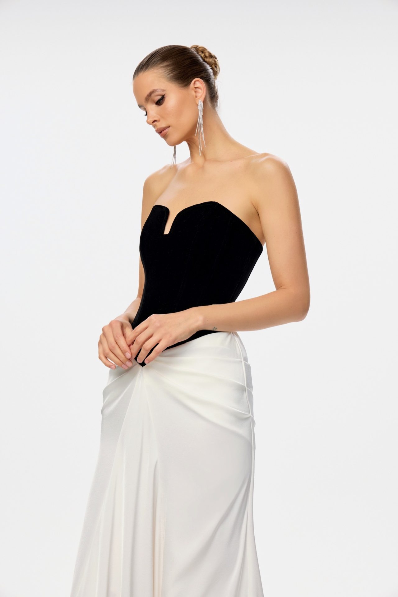 A long dress in a black and white "jazz" style